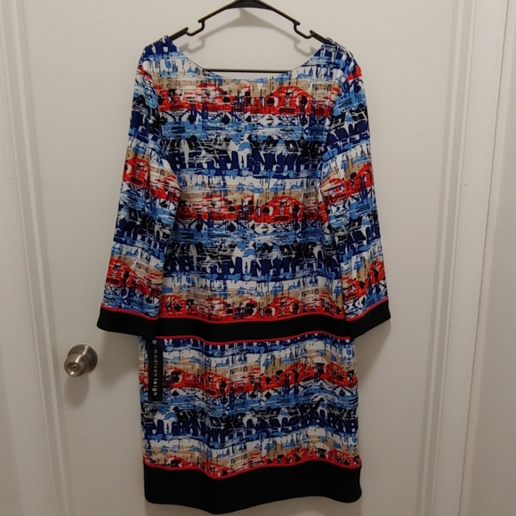 Clothing - Picture 4 of 4